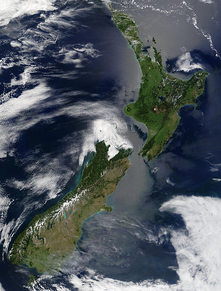 Fil:Satellite image of New Zealand in December 2002.jpg