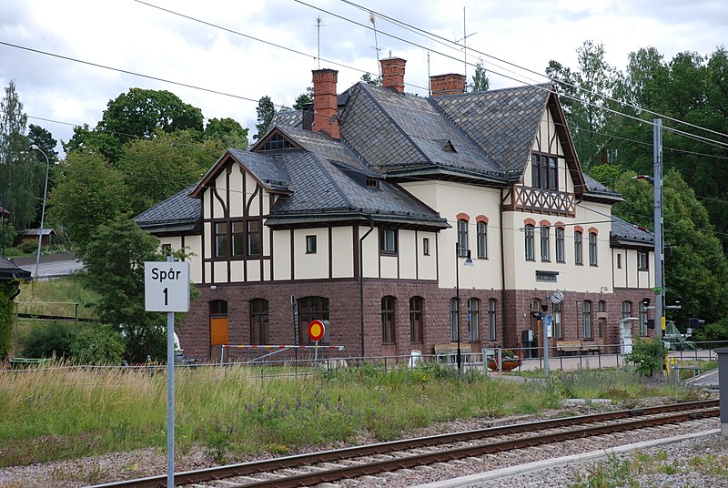 Fil:Angelsberg railway station.JPG