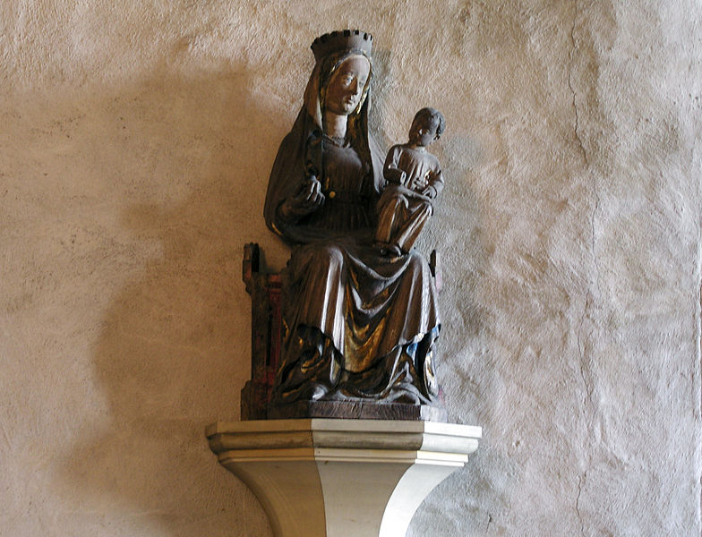 Fil:Heda kyrka statue01.jpg