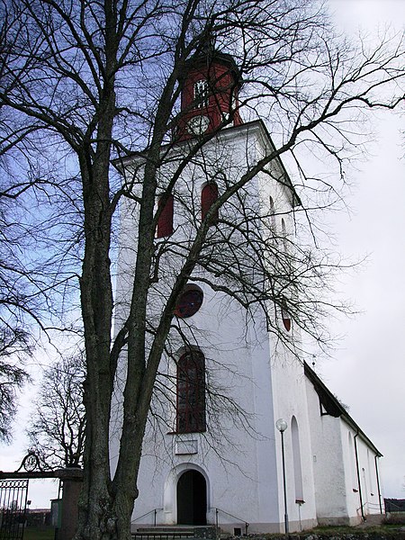 Fil:Skuttunge kyrka IMGP0030.JPG