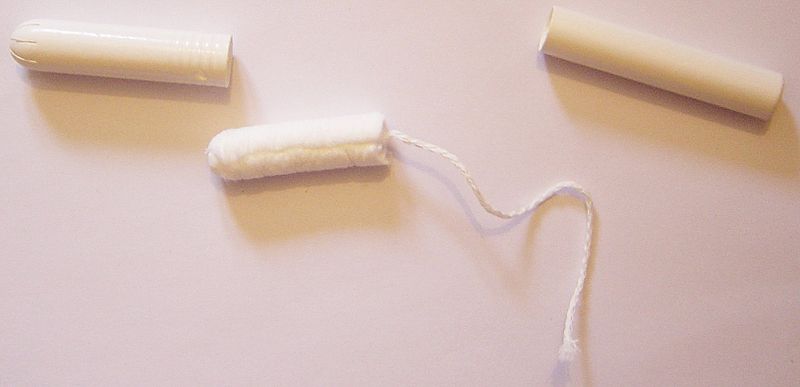 Fil:Elements of a tampon with applicator.jpg