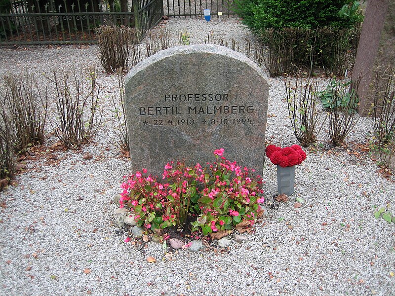 Fil:Grave of swedish professor Bertil Malmberg in lund sweden.JPG