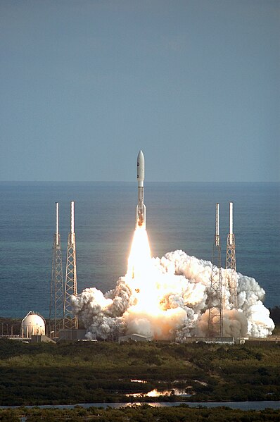 Fil:New Horizons Liftoff.jpg