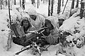 Finska vinterkriget inleds den 30 november 1939 och pågår till 13 mars 1940: Finsk maskingevärsställning.