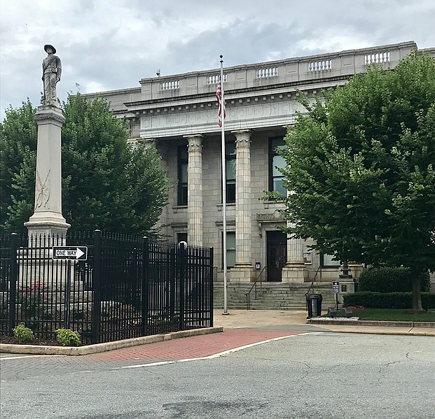 Fil:Alamance County Courthouse.jpg