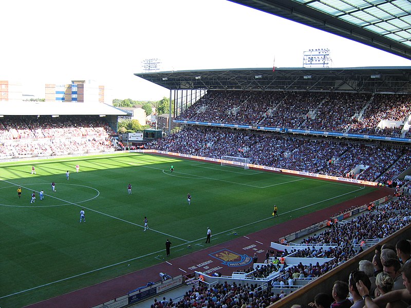 Fil:West Ham match Boleyn Ground 2006.jpg