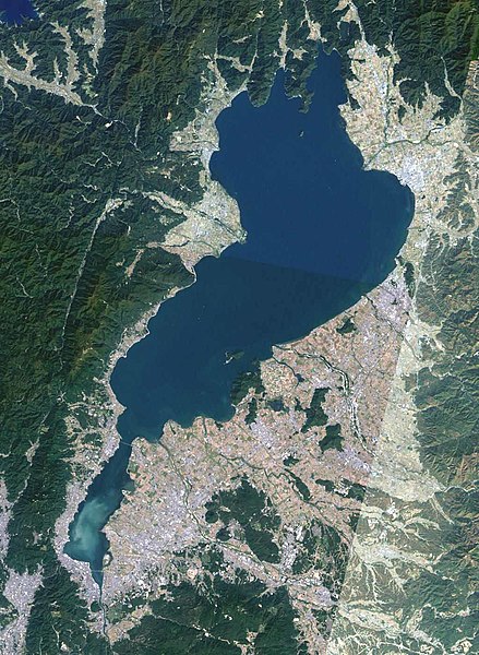 Fil:Lake biwa.jpg