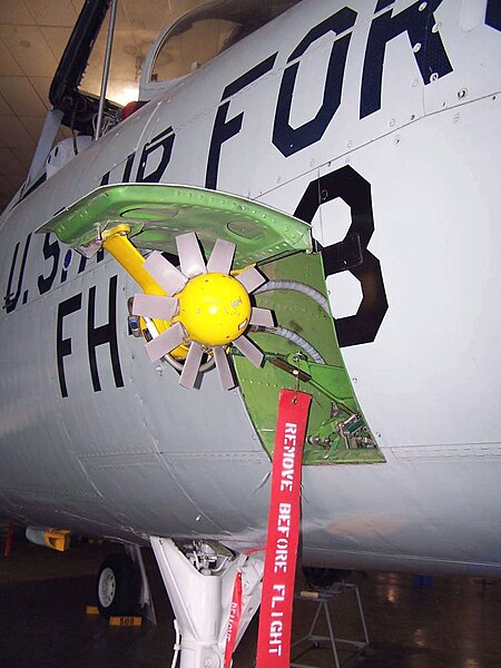 Fil:F-105 RAT.jpg