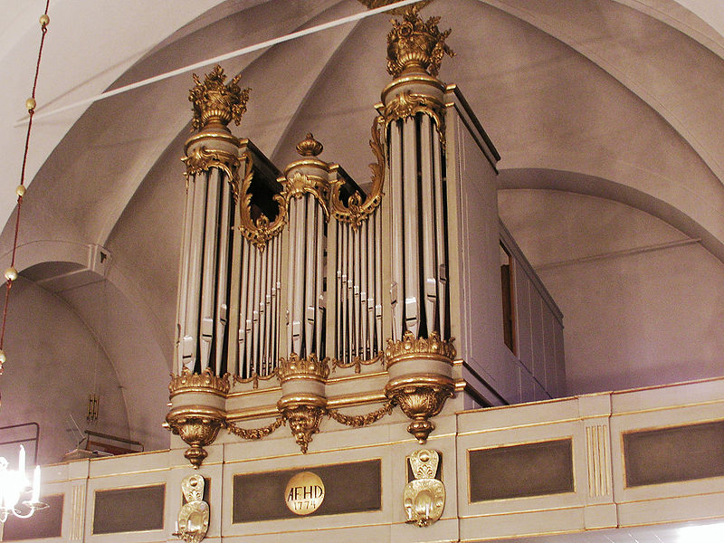 Fil:Kimstads kyrka organ.jpg