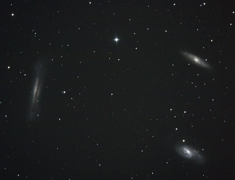 Fil:Galaxies-M65-M66-NGC3628.jpeg