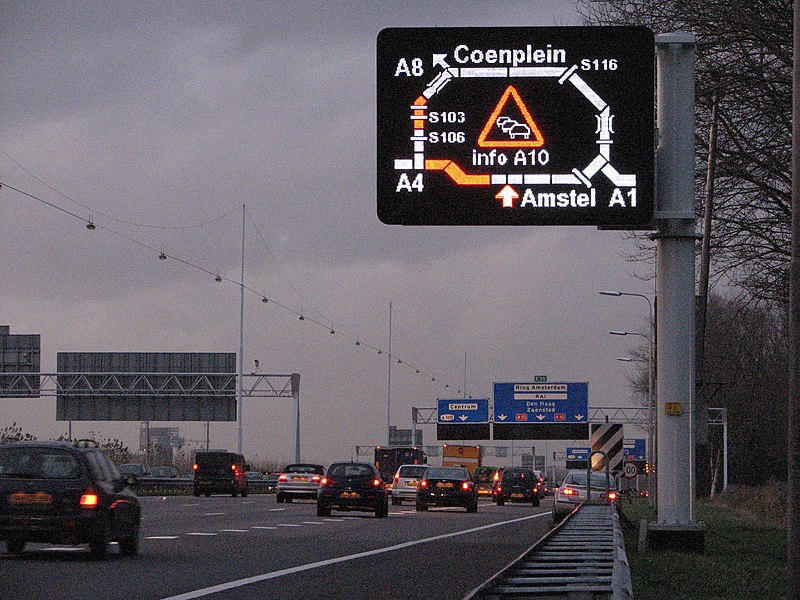 Fil:A2 - Signalering dynamische borden Nederlandse snelweg.jpg