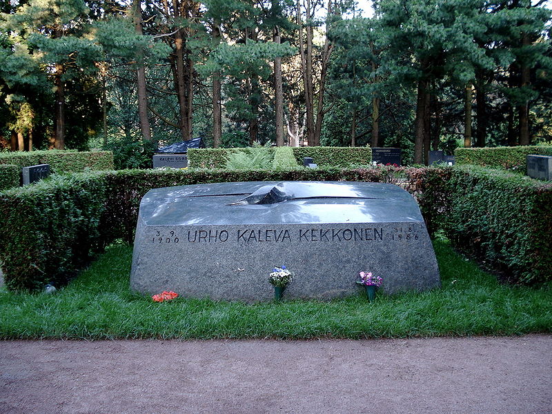 Fil:Kekkonen grave helsinki.jpg