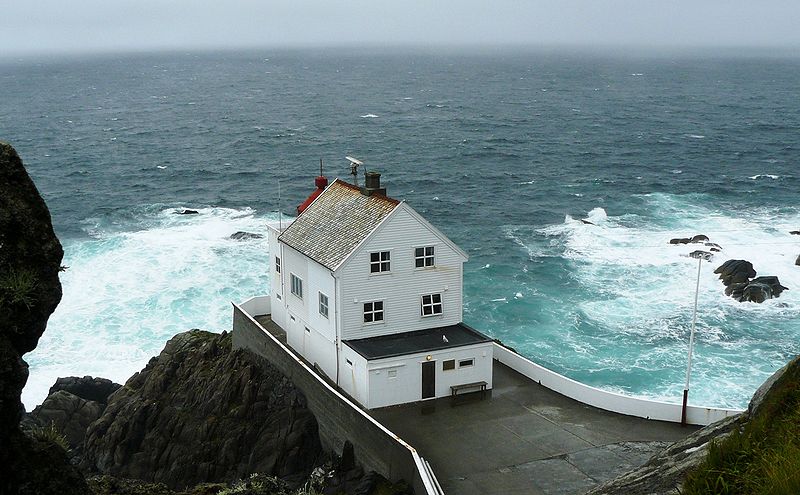 Fil:Kråkenes lighthouse 3.jpg