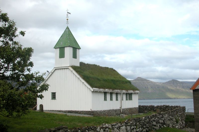 Fil:Church of Oyndarfjørður, Faroe Islands.JPG