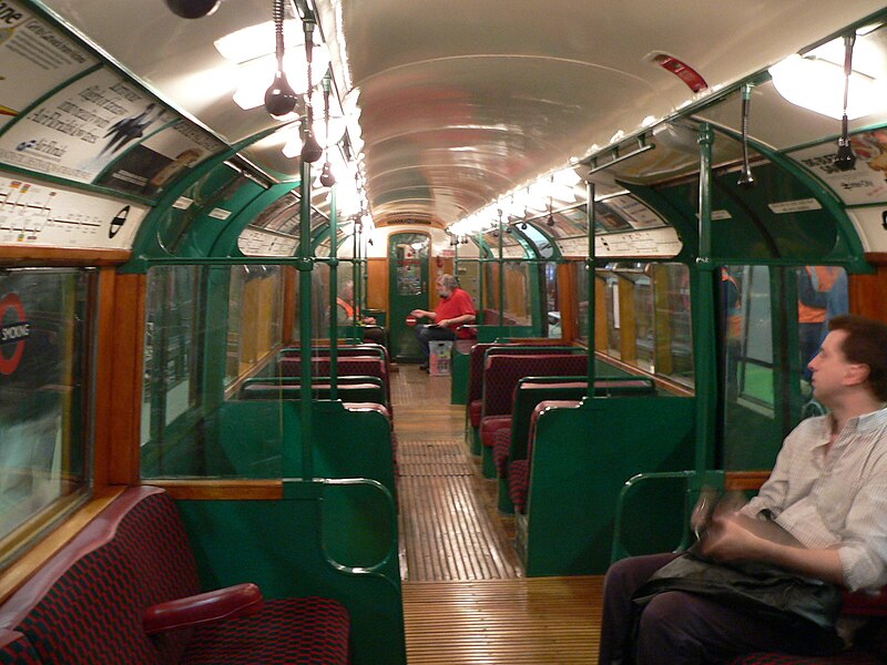 Fil:Gb-ltmd-1938ts-northernline-interior1.jpg