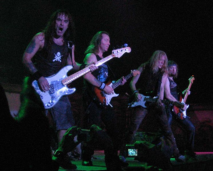 Fil:Iron Maiden - bass and guitars 30nov2006.jpg