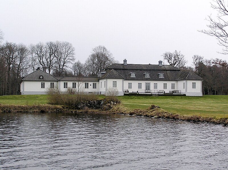 Fil:Rössjöholms slott.JPG