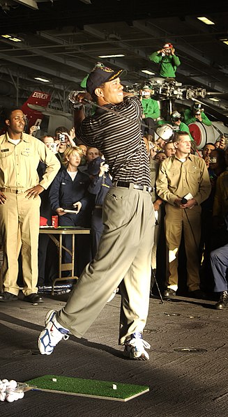 Fil:Tiger Woods 2004.jpg
