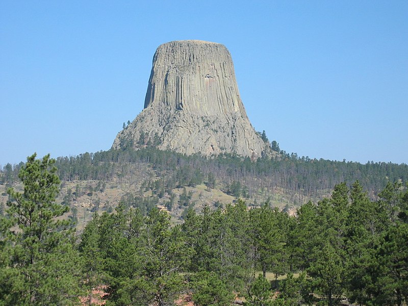 Fil:Devils Tower in Wyoming.jpg