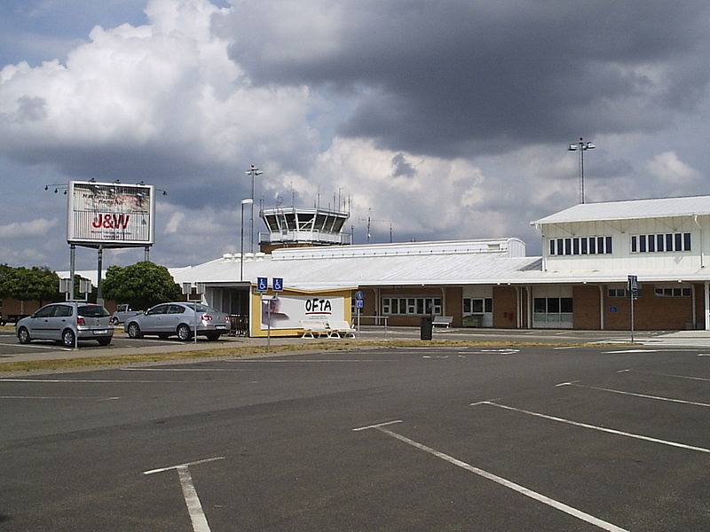 Fil:Kristianstad Airport terminal.JPG