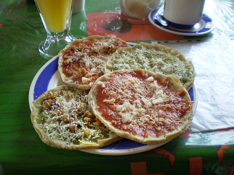 Fil:Mexican sopes.jpg