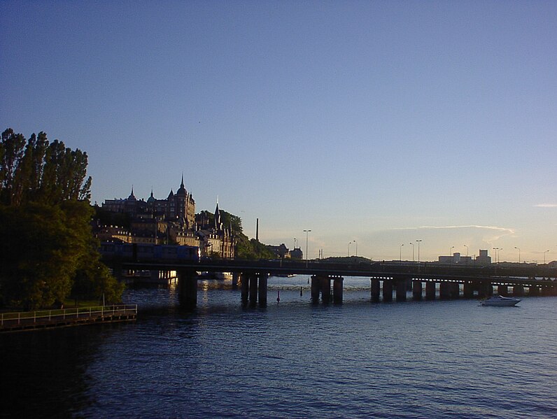 Fil:Stockholm city evening.jpg