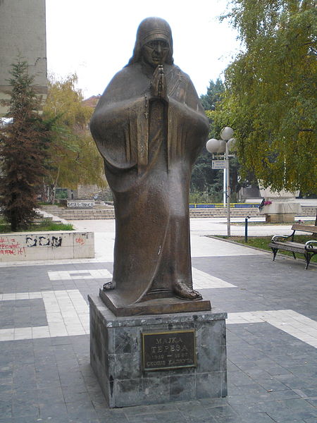 Fil:Mother Teresa Skopje.jpg