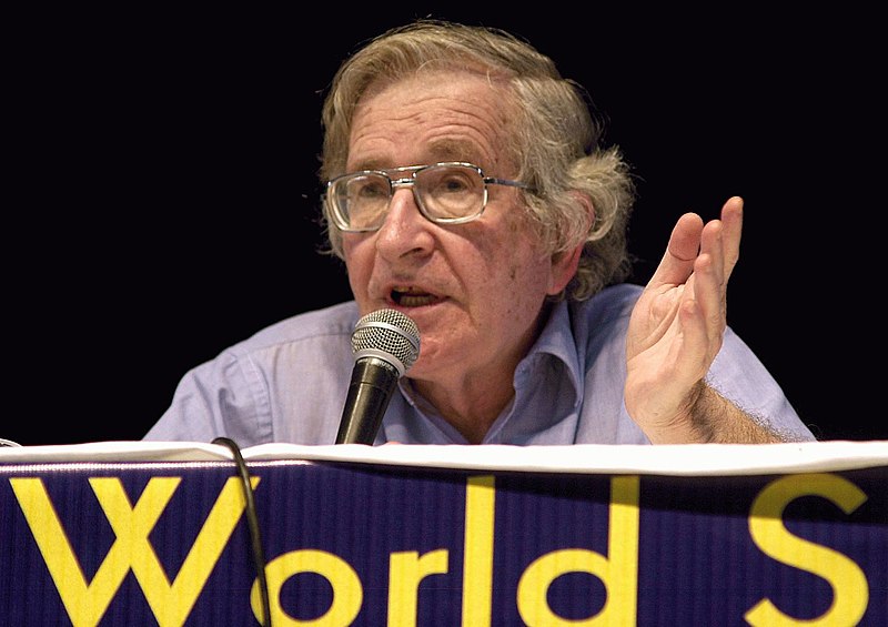 Fil:Noam Chomsky WSF - 2003.jpg