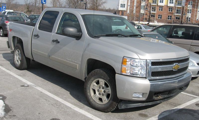 Fil:2007 Chevrolet Silverado.jpg