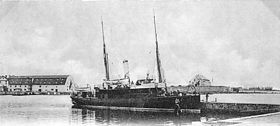 HMS Svensksund förtöjd vid Kunsbropiren c:a 1900