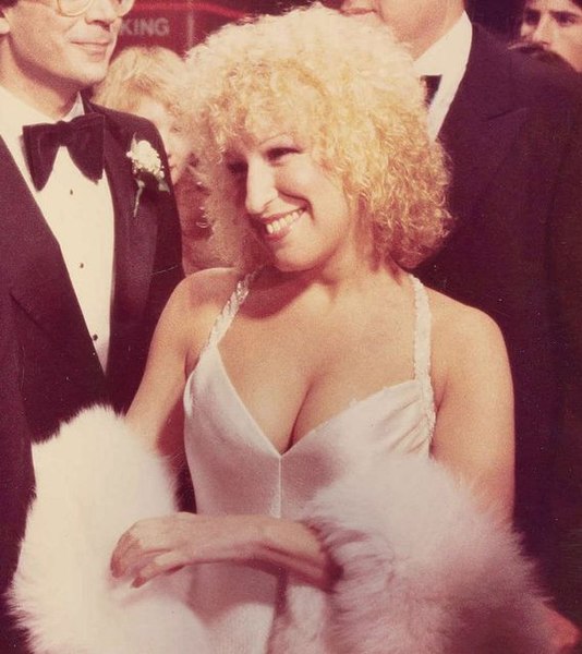 Fil:Bette Midler 1979.jpg