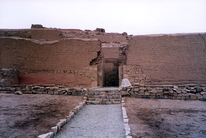 Fil:Pachacamac Temple.jpg