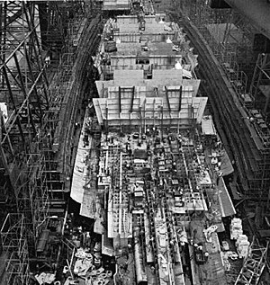 USS Illinois i juli 1945, bara veckor innan produktionen lades ner.