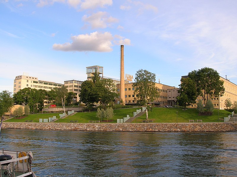 Fil:Luma industriområde från Södermalm 2005-08-17.JPG