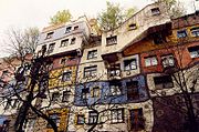 Fil:Hundertwasserhaus 3.jpg