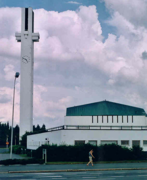 Fil:Alvar Aalto-centrum i Östermyra, sommaren 2003.jpg