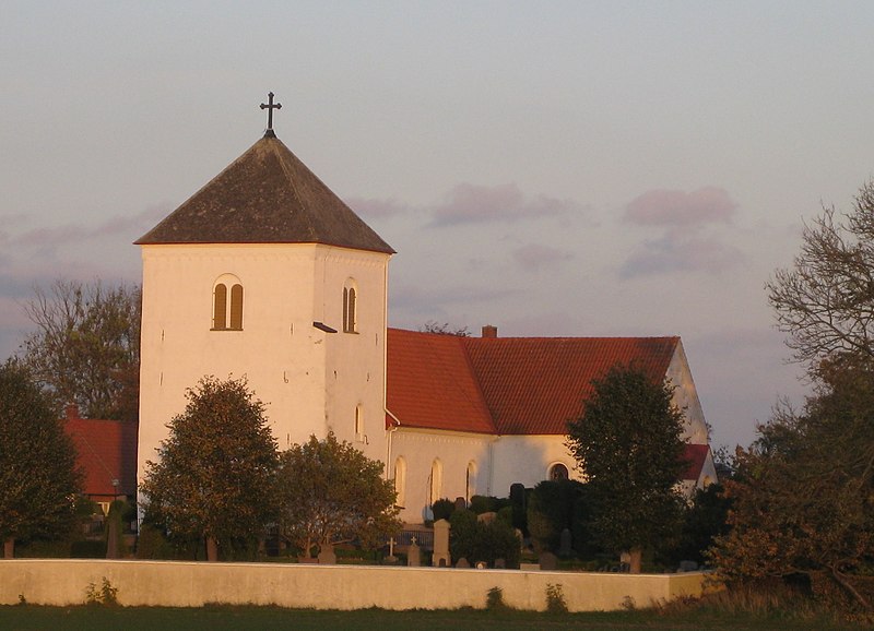 Fil:Grönby kyrka.jpg