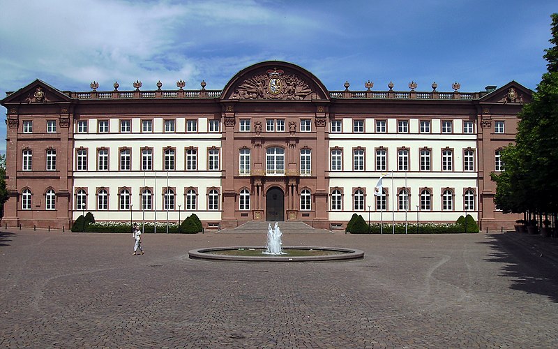 Fil:Zweibrücken Schloss.JPG