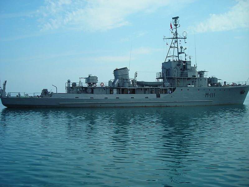 Fil:Albanian Minesweeper M-111.JPG