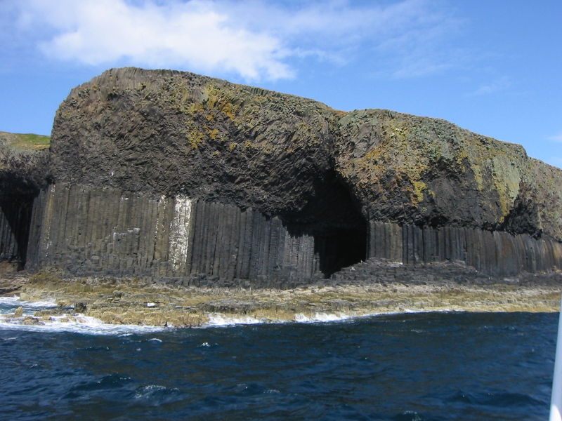 Fil:Staffa ahead 14609.JPG