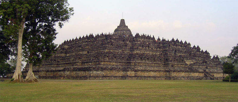 Fil:Borobudur-complete.jpg