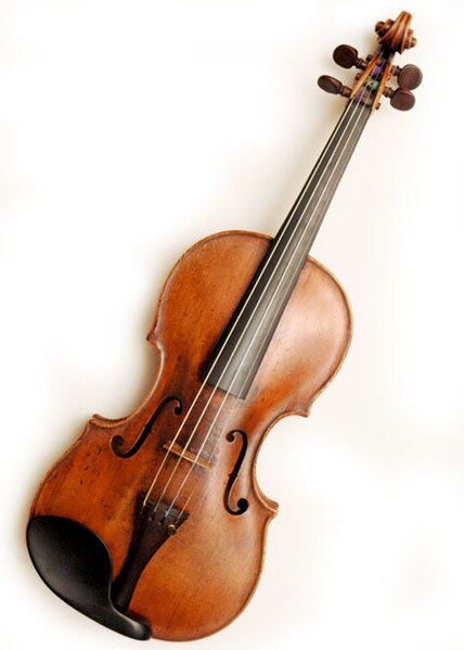 Fil:Old violin.jpg