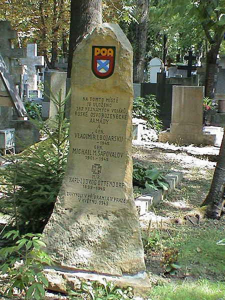 Fil:Olšanské hřbitovy, Ruská osvobozenecká armáda.jpg