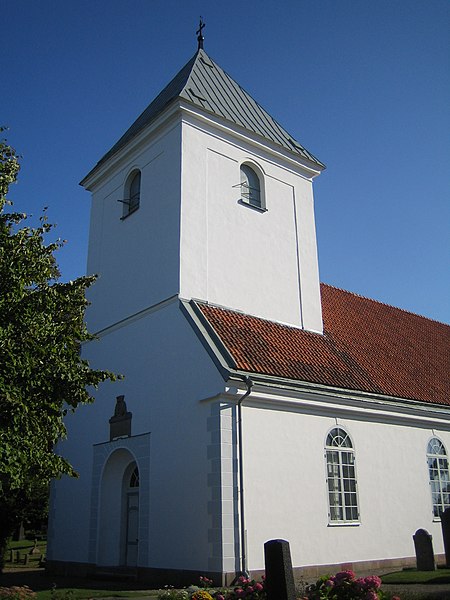Fil:Börringe kyrka 2.jpg