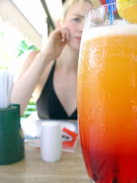 Fil:Tequila Sunrise with girl behind.jpg