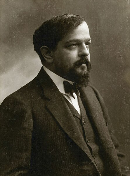 Fil:Claude Debussy ca 1908, foto av Félix Nadar.jpg