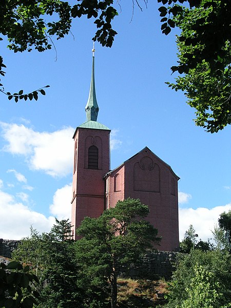 Fil:Nynashamns kyrka1.jpg