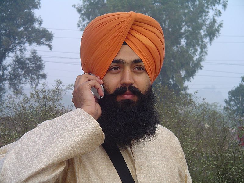 Fil:Sikh wearing turban.jpg