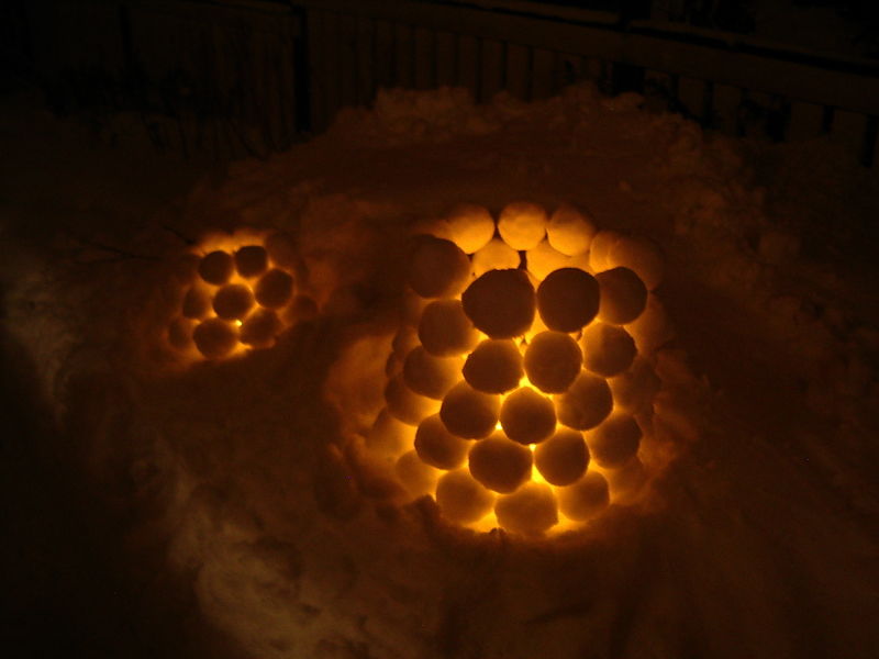 Fil:Snow lanterns.jpg