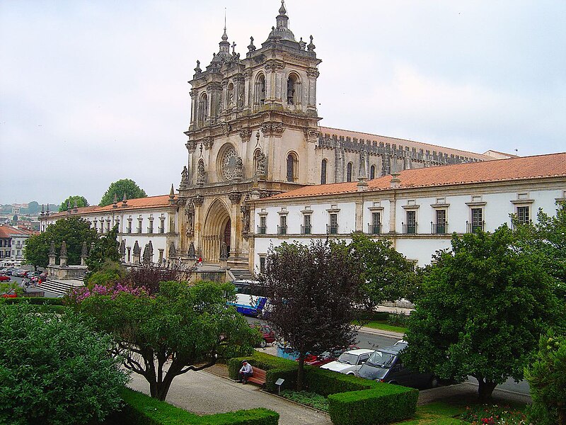 Fil:Mosteiro de Alcobaça (Portugal).jpg
